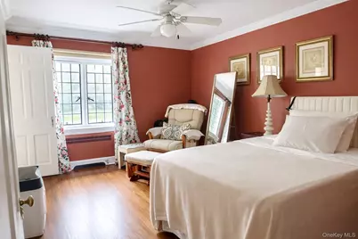 118 Highland Road, Glen Cove, NY 11542 - Photo 11