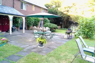 118 Highland Rd, Glen Cove, NY 11542 - Photo 19