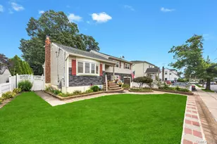 9 Waverly Pl, Valley Stream, NY 11580 - Photo 3