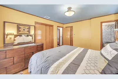 9 Waverly Place, Valley Stream, NY 11580 - Photo 11