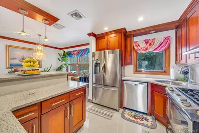 9 Waverly Place, Valley Stream, NY 11580 - Photo 5