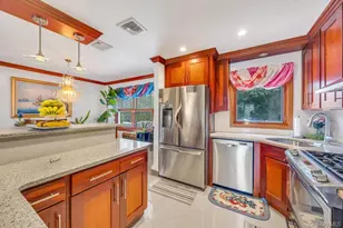 9 Waverly Pl, Valley Stream, NY 11580 - Photo 5