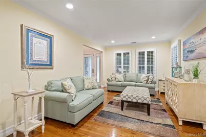 15 Victoria Court, Oakdale, NY 11769 - Photo 9