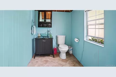 15 Victoria Court, Oakdale, NY 11769 - Photo 41