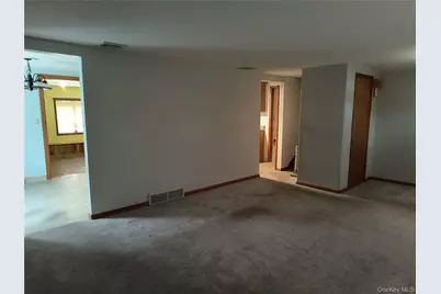 3 Saint Anne Drive, New Windsor, NY 12553 - Photo 5