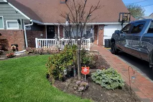 42 Bulaire Rd, East Rockaway, NY 11518 - Photo 3