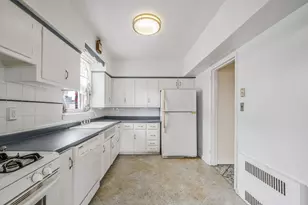 261 Beach 141st St, Rockaway Park, NY 11694 - Photo 9