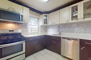 150-28 Jewel Ave, Flushing, NY 11367 - Photo 13