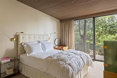 96 Old House Lane, Sands Point, NY 11050 - Photo 17