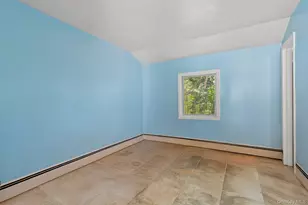 13 Whitney Cir, Glen Cove, NY 11542 - Photo 19