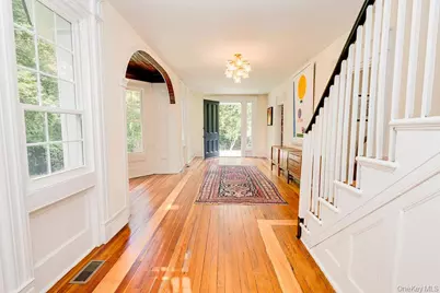 592 Landing Avenue, Smithtown, NY 11787 - Photo 7