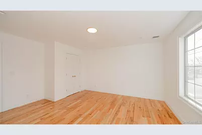 102 Cotton Lane, Levittown, NY 11756 - Photo 13