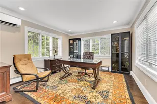 12 Overhill Ln, Roslyn, NY 11576 - Photo 37