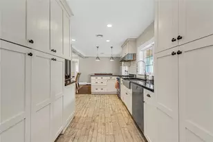 12 Overhill Ln, Roslyn, NY 11576 - Photo 25