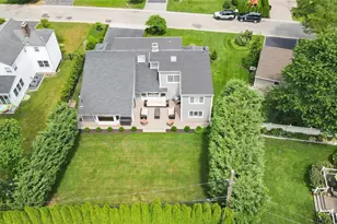 12 Overhill Ln, Roslyn, NY 11576 - Photo 47