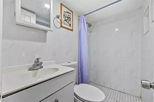 140-24 Quince Ave, Flushing, NY 11355 - Photo 23