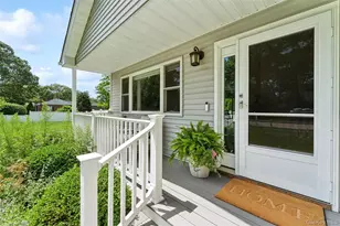 12 Hampton Bays Dr, Hampton Bays, NY 11946 - Photo 19