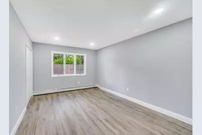 9 Wakefield Avenue, Coram, NY 11727 - Photo 31