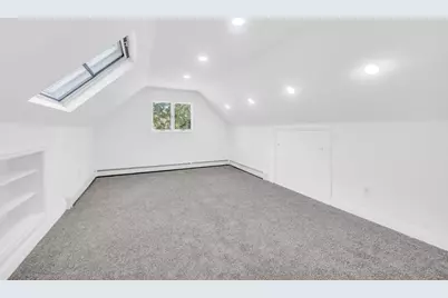 9 Wakefield Avenue, Coram, NY 11727 - Photo 33