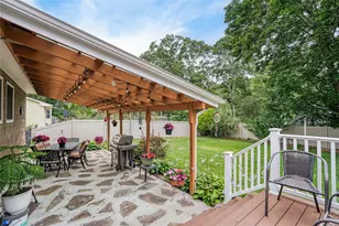 7 Russell Rd, Hampton Bays, NY 11946 - Photo 17