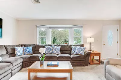 7 Russell Road, Hampton Bays, NY 11946 - Photo 31