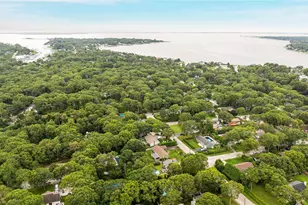 7 Russell Rd, Hampton Bays, NY 11946 - Photo 15