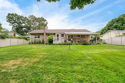7 Russell Road, Hampton Bays, NY 11946 - Photo 23