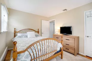 7 Russell Rd, Hampton Bays, NY 11946 - Photo 7