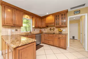 8 Lisa Dr, Dix Hills, NY 11746 - Photo 13