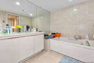 88 Cutter Mill Rd, Great Neck, NY 11021 - Photo 11