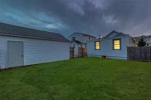 15 Jefferson Ave, Bellmore, NY 11710 - Photo 3