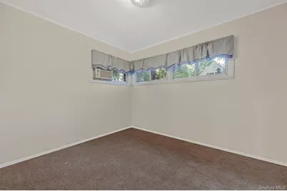 322 N Dunton Avenue, Patchogue, NY 11772 - Photo 11