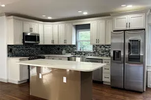 27 Dunlop Rd, Huntington, NY 11743 - Photo 5