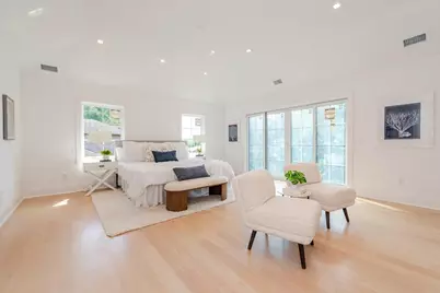 34 Woodland Place, Great Neck, NY 11021 - Photo 23