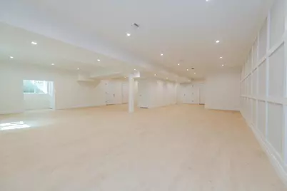 34 Woodland Place, Great Neck, NY 11021 - Photo 39