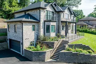 34 Woodland Pl, Great Neck, NY 11021 - Photo 45