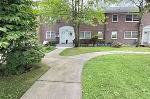 60-19 Marathon Pkwy, Little Neck, NY 11362 - Photo 3