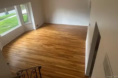 103 Wayne Street, Jericho, NY 11753 - Photo 3