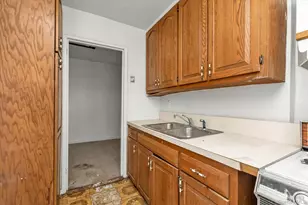 196-32 69th Ave, Fresh Meadows, NY 11365 - Photo 7