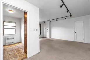 196-32 69th Ave, Fresh Meadows, NY 11365 - Photo 5