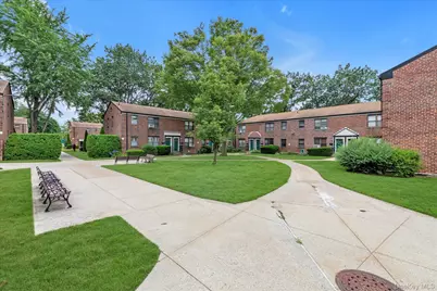 196-32 69th Ave #1st Fl, Fresh Meadows, NY 11365 - Photo 13