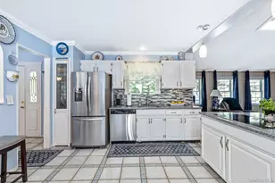 43 Fox Ln, Shoreham, NY 11786 - Photo 17