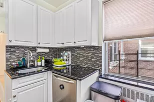 69-10 108th St, Forest Hills, NY 11375 - Photo 7