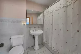 74 Aster Pl, Bronx, NY 10465 - Photo 9