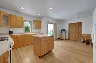 74 Aster Pl, Bronx, NY 10465 - Photo 7