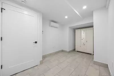 2740 Sexton Place, Bronx, NY 10469 - Photo 9