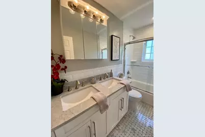 28 Williams Boulevard #28-1H, Lake Grove, NY 11755 - Photo 9