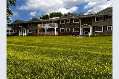 28 Williams Boulevard #28-1H, Lake Grove, NY 11755 - Photo 5