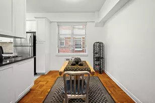 290 Collins Ave, Mount Vernon, NY 10552 - Photo 3