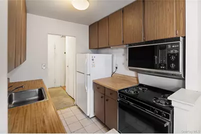 25 Stewart Place #514, Mount Kisco, NY 10549 - Photo 23